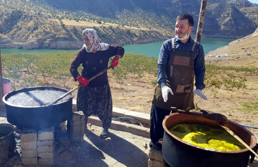 Siirt'te bıttımdan cilt kremi üretti, siparişlere yetişemiyor