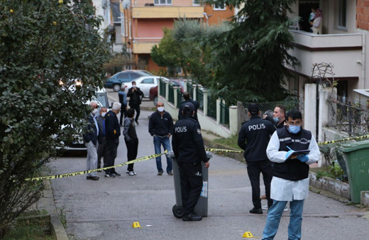 Kocaeli'deki silahlı kavga! balkonda otururken yaralanan kişi hayatını kaybetti