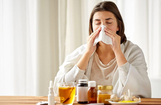 İngiltere'de ilginç araştırma: Soğuk algınlığı koronavirüsü etkisiz hale getiriyor