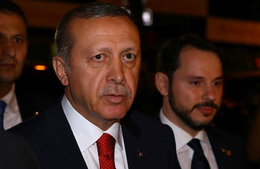 Berat Albayrak istifa edince Erdoğan 2 ismi evine çağırdı! Bloomberg'in iddiası