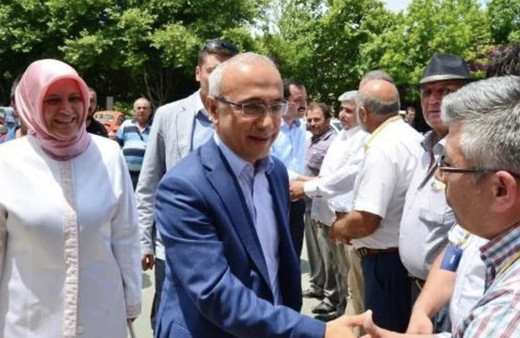 Lütfi Elvan eşi Zeliha Elvan kimdir mesleği nedir?