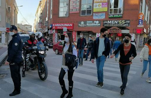 Türkiye, koronavirüs salgında en kötü dönemine girdi