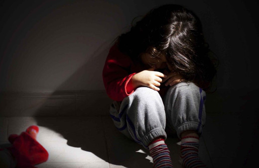 Kayseri'de 7 yaşındaki kız çocuğunu dudağından öpen sapığa hapis