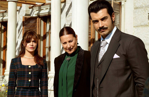 Bir Zamanlar Çukurova'ya yeni başrol kadın oyuncu geldi setteki kriz çözüldü