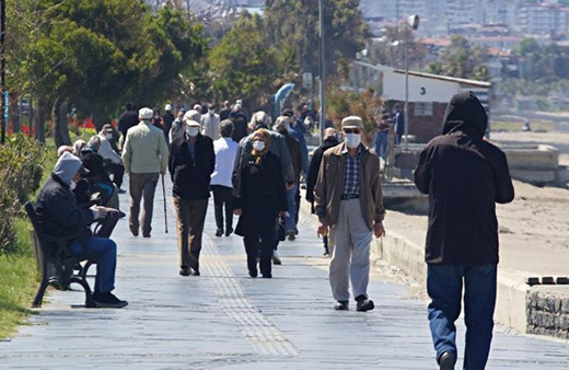 Ankara ve İstanbul da var! 27 şehirde 65 yaş üstüne sokağa çıkma yasağı geldi