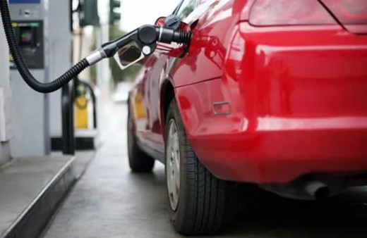 Benzin fiyatlarına sağlam indirim gelecek! Pazartesiye dikkat