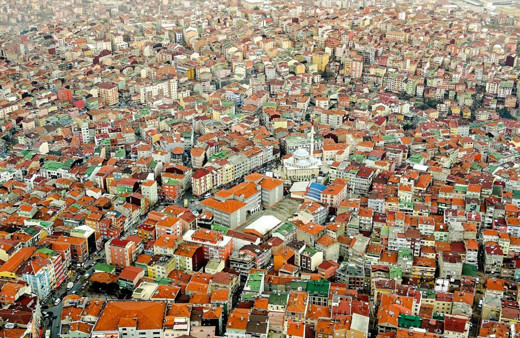 İstanbul'da deprem toplanma alanlarının durumu içler acısı adı var sanı yok!