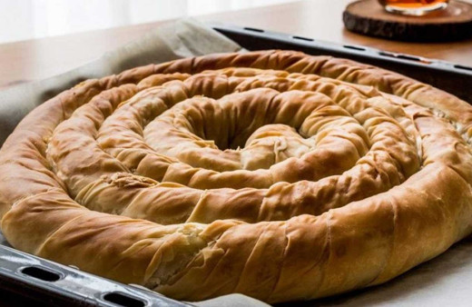 El açması kol böreği nasıl yapılır?