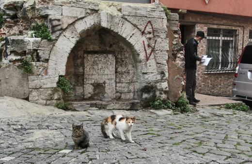 Osmanlı'da en kadersiz Sultan'lardan biriydi İstanbul'da tarihi çeşmeler şaşırtıyor!