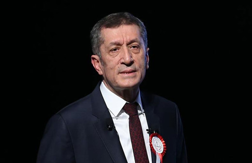 Ziya Selçuk aslen nereli kaç yaşında Ziya Selçuk eşi ve çocukları biyografisi