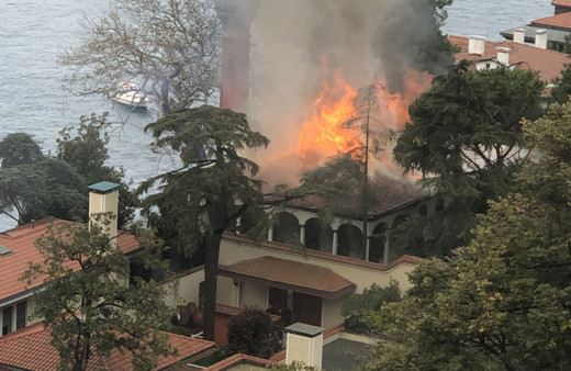 Kültür  ve Turizm Bakanı Mehmet Nuri Ersoy:Vaniköy Camii en kısa sürede ayağa kaldırılacaktır