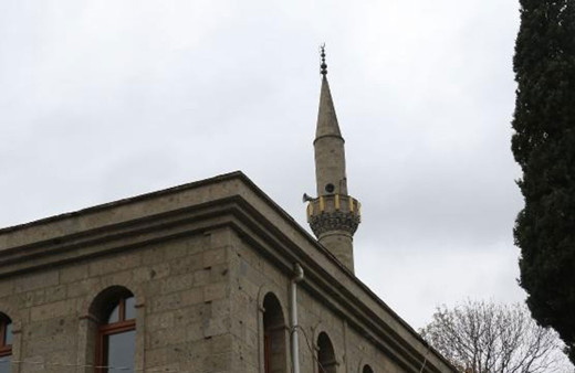 Samsun'da korona tedbirleri! 'Covid-19' testi pozitif çıkan çift camiden anons yaptırdı