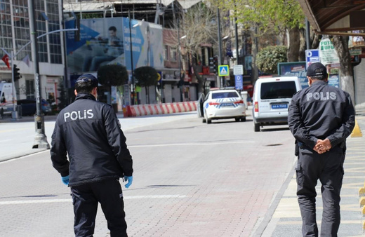 İçişleri genelgesi! Restoran ve kafeler kapandı 20 yaş altı kısıtlı sokağa çıkma yasağı saatleri