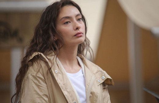 Star TV Sefirin Kızı dizisinde 'yok artık' dedirten hata! İzleyicinin gözünden kaçmadı