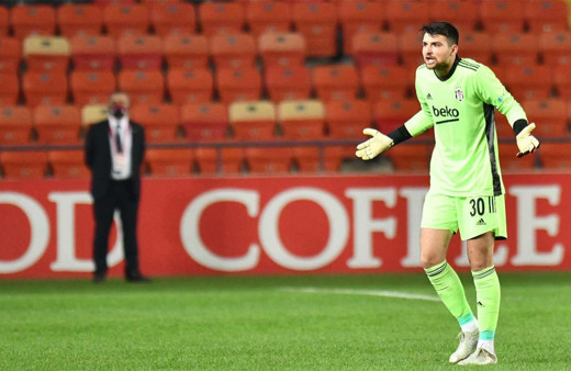 Beşiktaş kalecisi Ersin Destanoğlu, Fenerbahçe derbisinde yok
