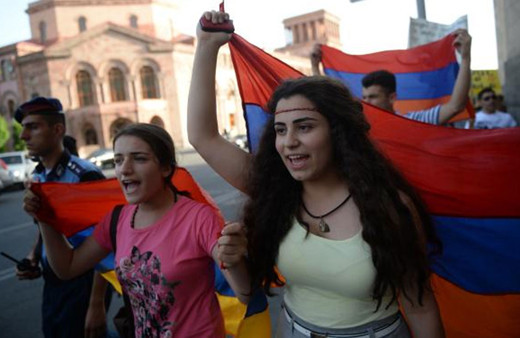 Ermeniler, Dağlık Karabağ'daki çatışmalar sonrası ne düşünüyor? Çok konuşulacak anket