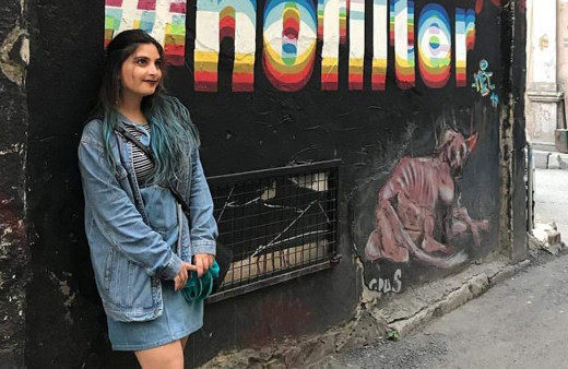 Adana'da 11’inci kattan aşağı atlayan 23 yaşındaki kız hayatını kaybetti