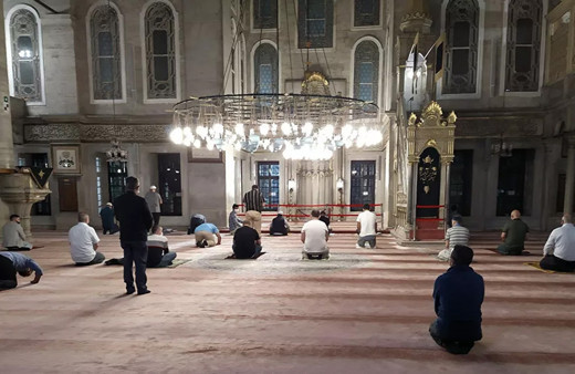 İçişleri Bakanlığı: Cuma namazına denk gelen saatler kısıtlamaya dahil değil