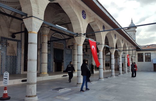 Rüstempaşa Camisi 4 yıl sonra ibadete açıldı