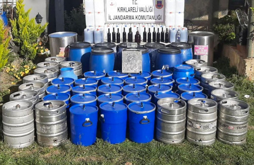 Kırklareli'nde 2 ton sahte şarap ele geçirildi