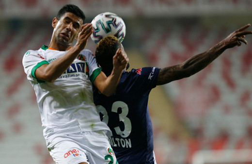 Antalyaspor'u deviren Alanyaspor namağlup liderliğini sürdürdü