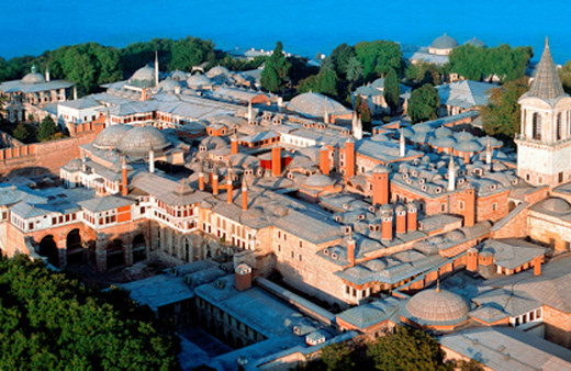 Topkapı Sarayı’nın 1. derece sit alanındaki ağaçlar kesildi, askeri okul binası yıkıldı! CHP’li İlgezdi'nin iddiası