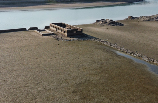 Kahramanmaraş'ta su altında kalan köy kuraklık sonrasında gün yüzüne çıktı
