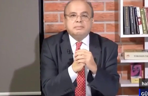 Halk TV sunucusu Fatih Ertürk annesinin vefatını canlı yayında öğrendi