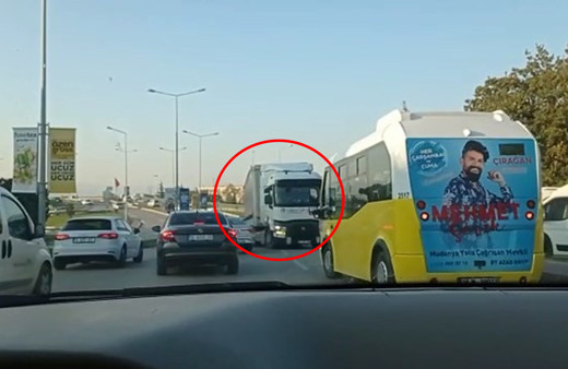 Bursa'da şaşkına çeviren görüntü! Trafiği birbirine kattı