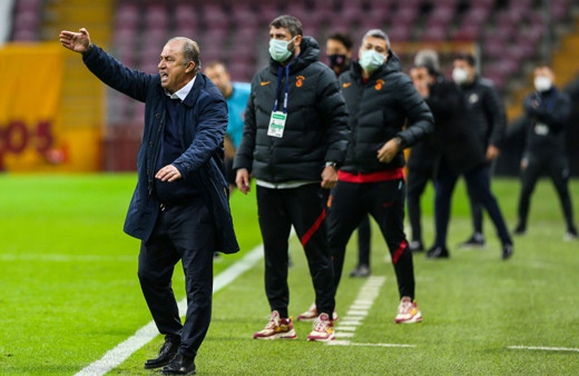 Fatih Terim biletini kesti! Devre arasında yolcu