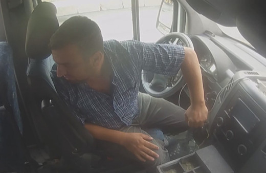 Özbekistanlı kadına minibüste taciz şoku! Başka yere götürüp 'arkadaş olalım' dedi