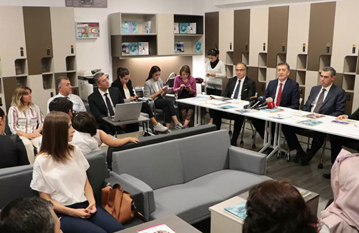 Her 10 öğretmenden 7'si aldığı maaştan memnun değil