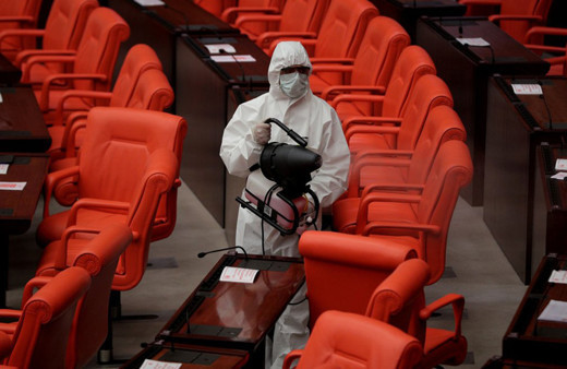 Milletvekilinin koronavirüs testi pozitif çıkınca TBMM boşaltıldı