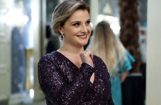 Sadakatsiz dizisinde Gönül Güçlü karakterini kim oynuyor?