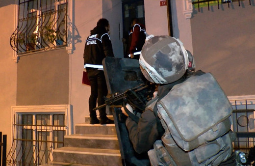 İstanbul'da uyuşturucu tacirlerine şafak operasyonu