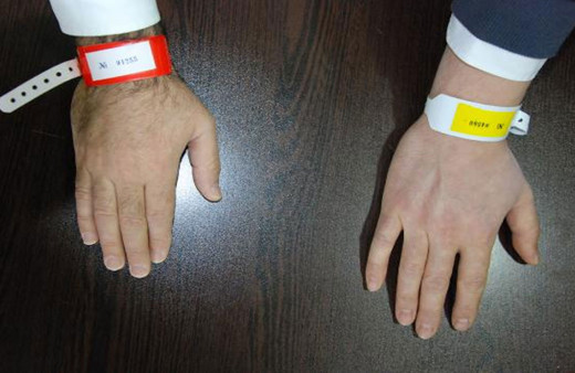 Yeni yöntem! Bartın'da koronavirüs hastalarına barkodlu bileklik takıldı