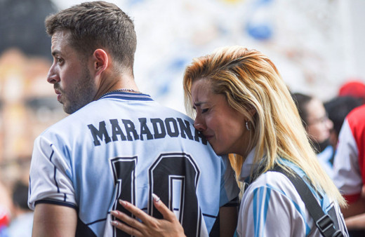 Maradona'nın ölümünde kahreden detay mezar taşına bakın ne yazılacak