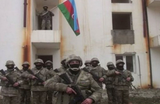 Ermenistan işgalinden kurtarılan Kelbecer'e Azerbaycan bayrağı dikildi