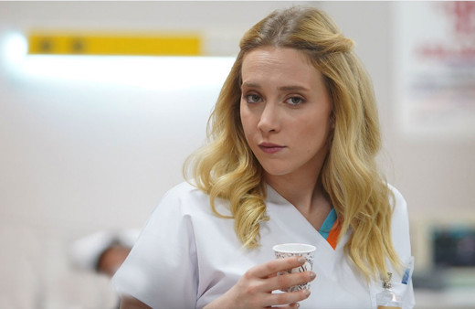 Mucize Doktor'un Açelya'sı Hayal Köseoğlu direk dansıyla ortalığı salladı