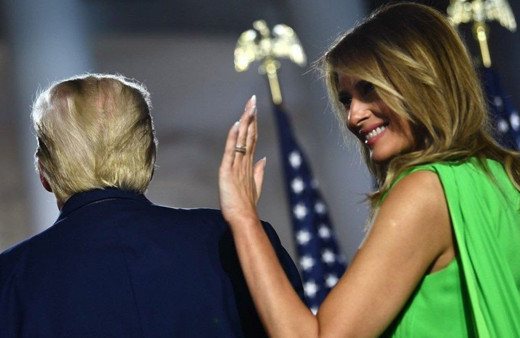 Eyvah eyvah! Beyaz Saray'da Trump'ı yataktan atan Melenia Trump kitap yazıyor! Sırlar ifşa olacak