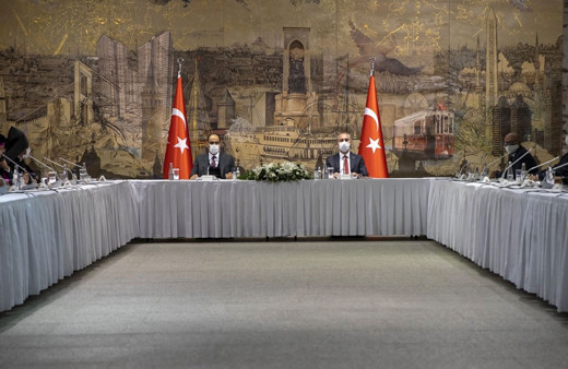 Abdulhamit Gül ve İbrahim Kalın, azınlık cemaatlerinin temsilcileriyle buluştu