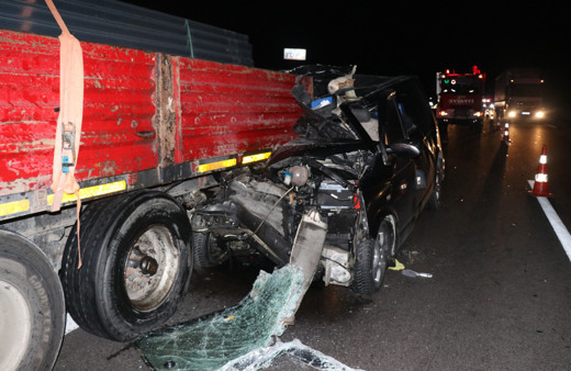Bolu'da arkadan çarptı paramparça oldu! 50 metre sürüklendi