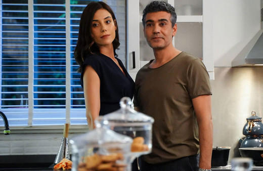 Sadakatsiz'in başrolü Cansu Dere'den bomba aldatılma itirafı ve olay pozlar