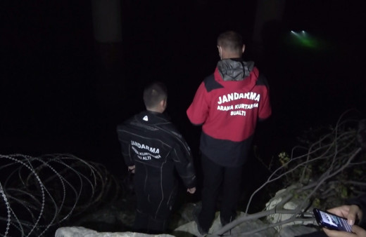 Samsun'da köprüden baraj gölüne atlayan kadın bulunamadı