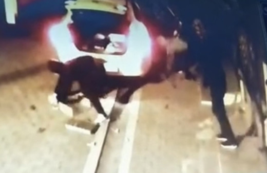 Esenyurt't sakar hırsızlar alarm çalınca panik oldu! Binlerce liralık ürünleri yere düşürdüler