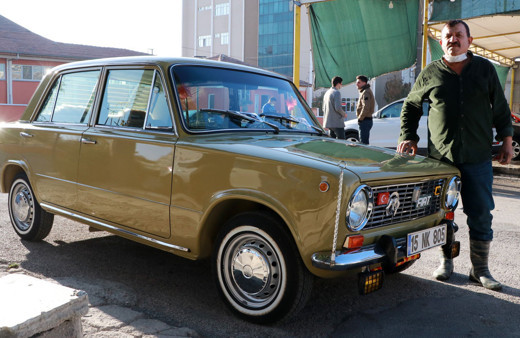 BMW otomobili teklif ettiler 44 yıllık Murat 124'ü vermedi