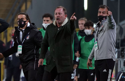 Sergen Yalçın Süper Lig'de zirvede