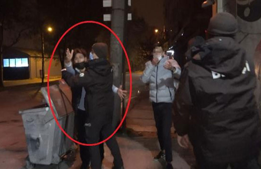 Çirkin saldırı! Kısıtlamayı ihlal eden boksör gazetecinin burnunu kırdı