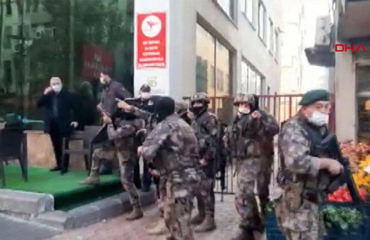 Kahramanmaraş'ta cinayet zanlısı kendisini almaya gelen polise ateş açtı: 1 şehit