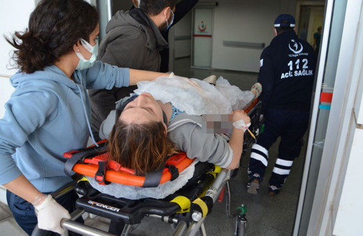 Aksaray'da tüfeğini temizlerken eşini vuran adam kaçtı